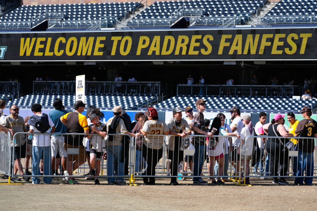 Nick Pivetta picks World Series over WBC; Gavin Sheets at home at first; Campy's chance