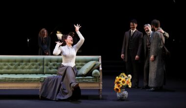 Old Globe’s Katie Holmes-led ‘Hedda Gabler’ a boldly staged power struggle – San Diego Union-Tribune
