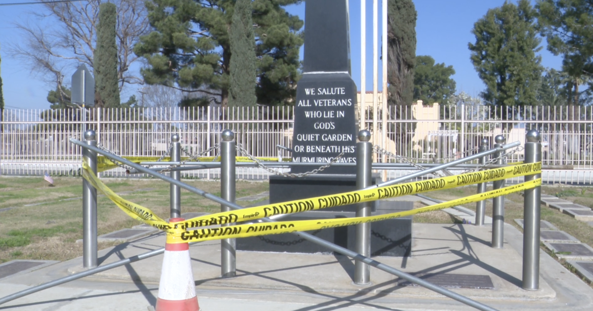 Vandals damage Bakersfield veterans memorial