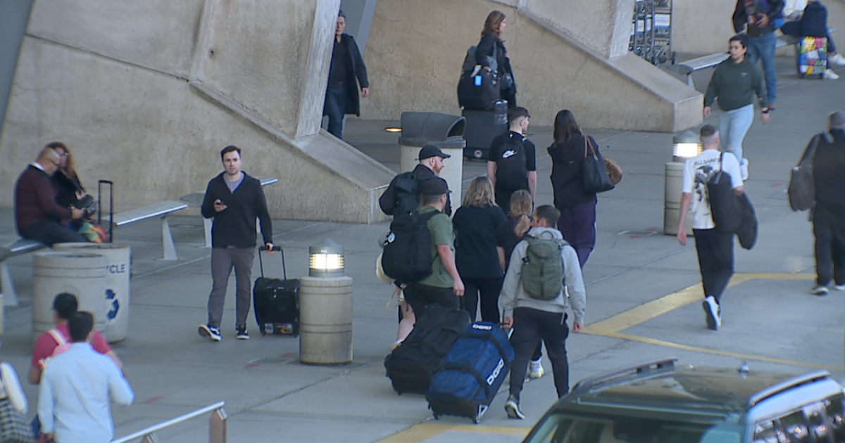 TSA officers working without pay at San Diego International Airport