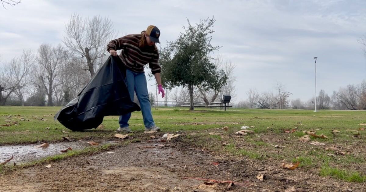 Bakersfield woman makes it her mission to keep local parks clean