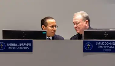 Federal agent encounters