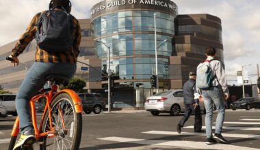 Amid staff union strike, the Writers Guild might cancel its award show