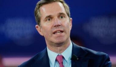 Comparing Andy Beshear, Gavin Newsom as they eye White House