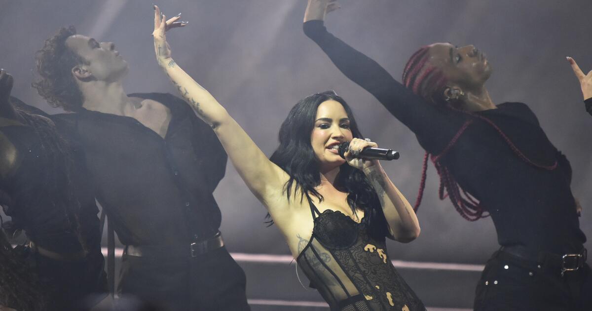 Demi Lovato cancels five shows, pushes back start of tour