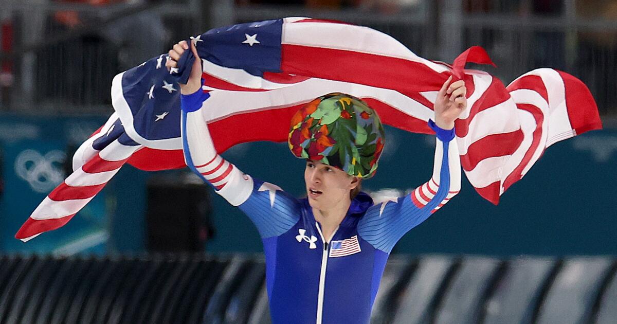 Jordan Stolz wins 500 meters in Olympic record time at Winter Games