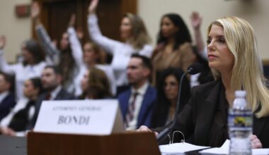 Hiltzik: Why our leaders have feet of clay