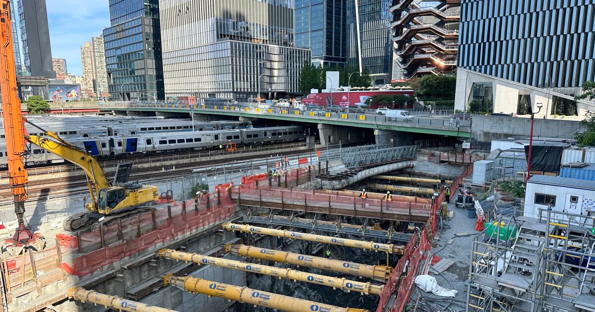 Judge orders Trump to restore funding for rail tunnel