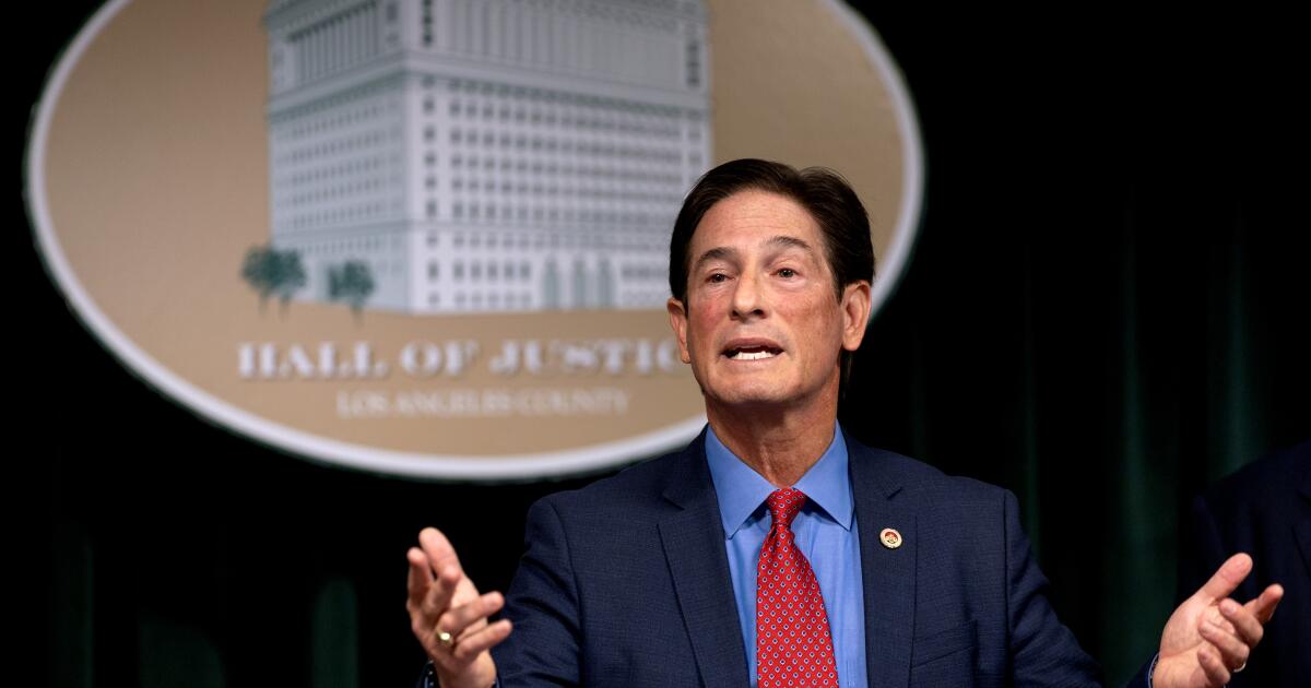 L.A. police cases ending in dropped charges, losses and plea deals