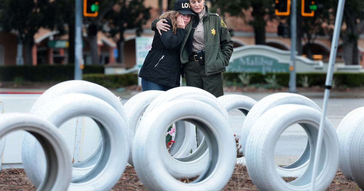 Person fatally struck by car on Pacific Coast Highway in Malibu
