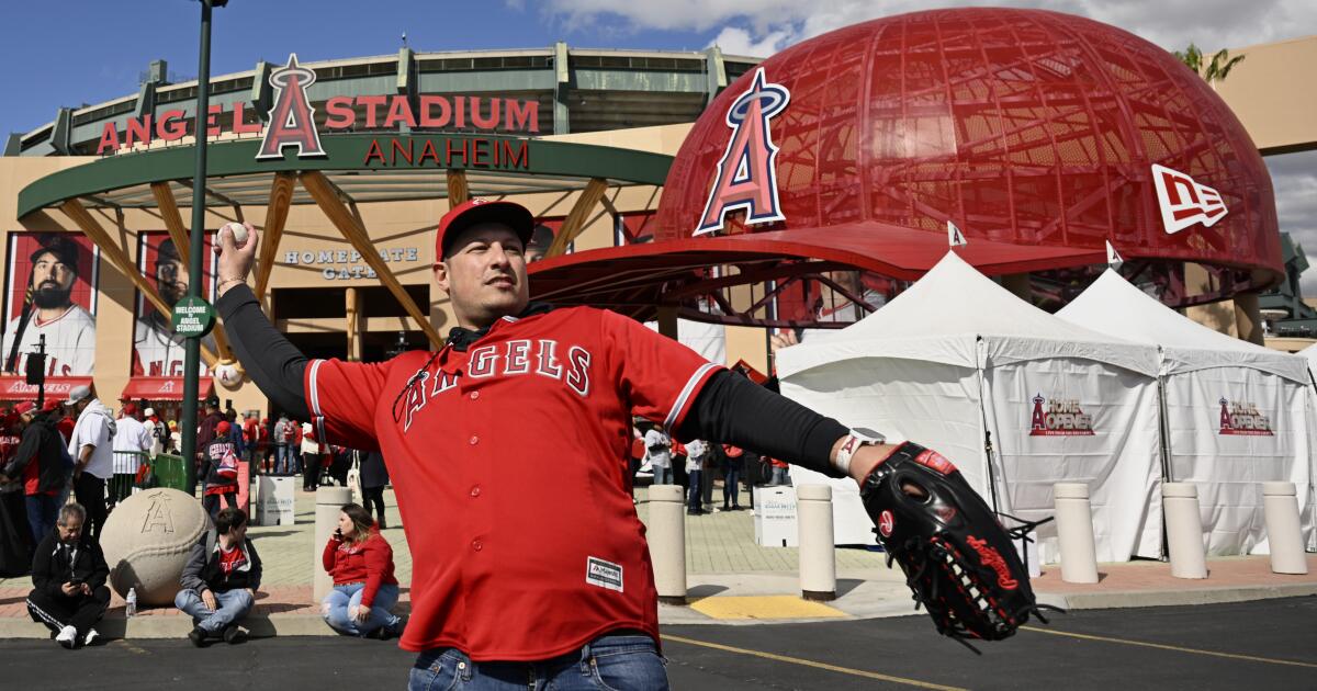 Secret payments, win bonuses discussed for Angel Stadium deal, other projects