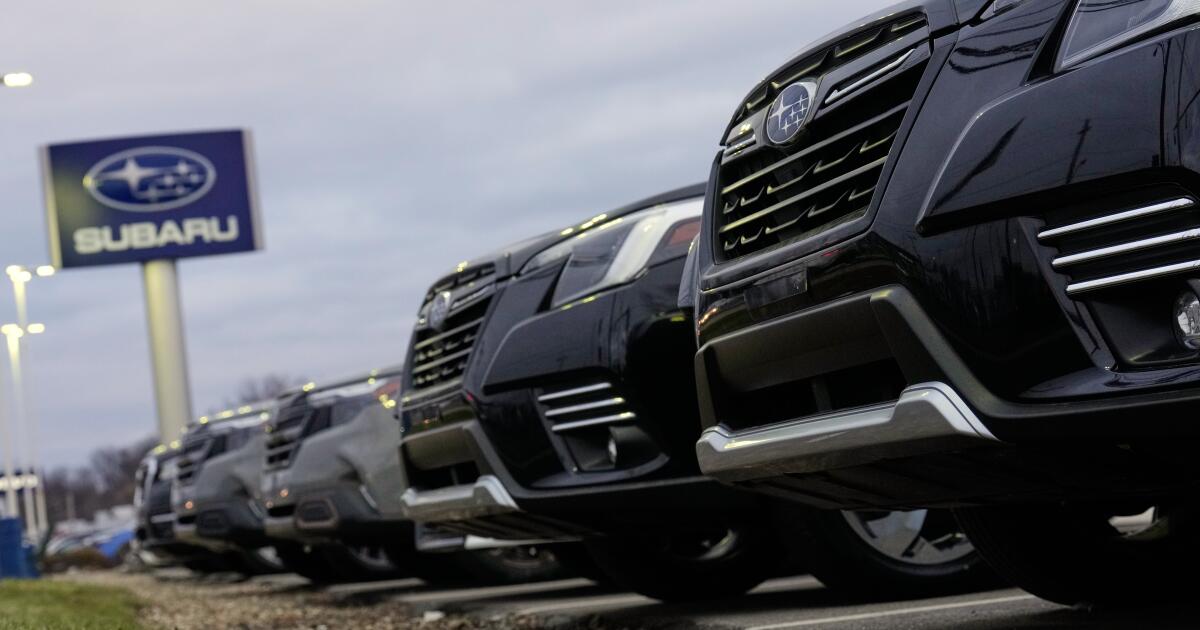 After Supreme Court defeat, Trump says he'll increase new tariff to 15% from 10%