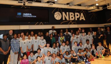 Lakers' Deandre Ayton makes it special day for kids at camp