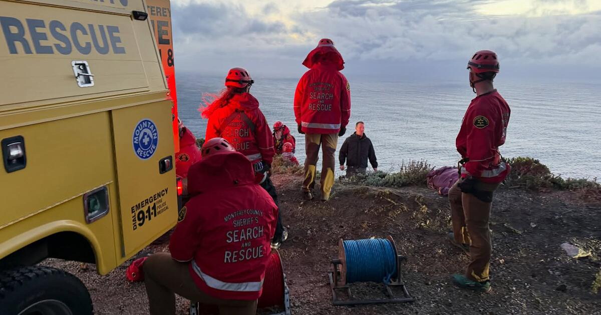 Vehicle drives off 500-foot cliff at California's Highway 1 in Big Sur