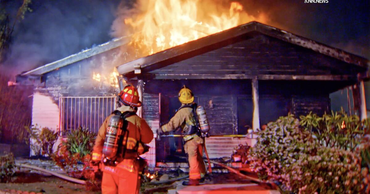 Teen girl dead, elderly woman gravely injured in Hollywood house fire