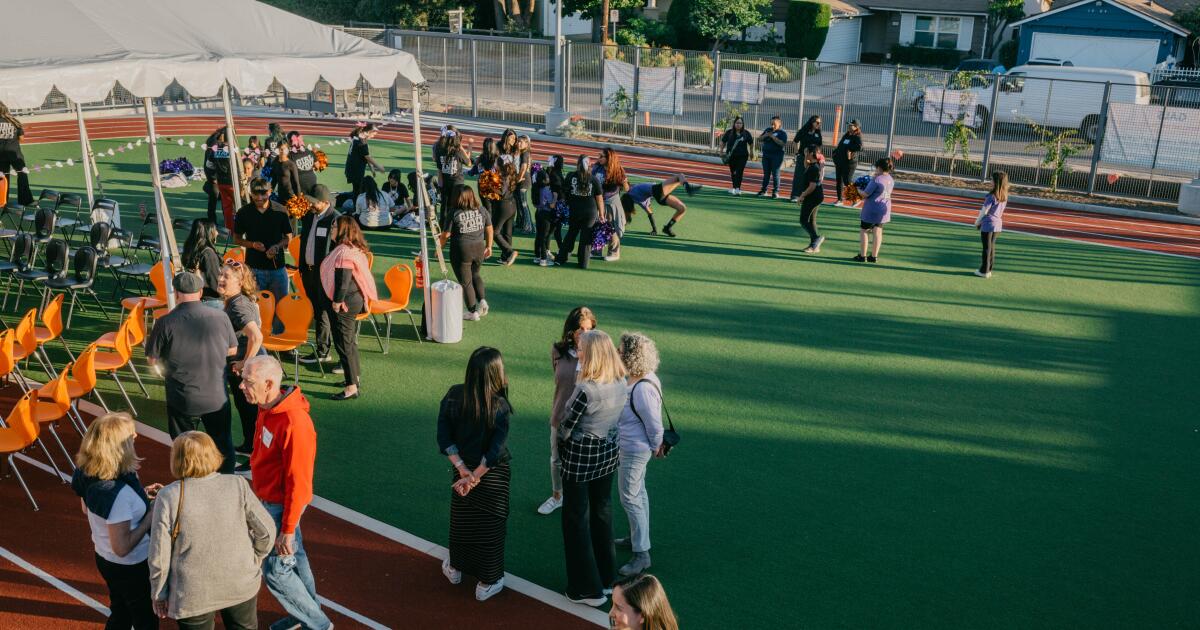 Prep talk: GALS LA to expand no-cost soccer program