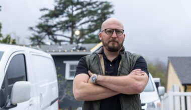 Altadena residents balk at costs to bury power lines