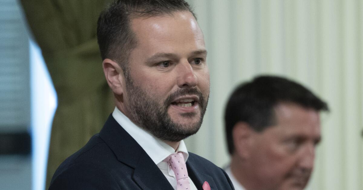 Newsom and Trump have vowed to crack down on corporate homebuying. A new bill aims to curb it