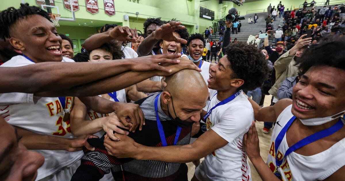 Coach Reggie Morris Jr. hopes his bow ties bind Redondo Union