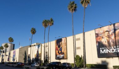 Warner Bros. reopens bidding process, allowing Paramount to make its case