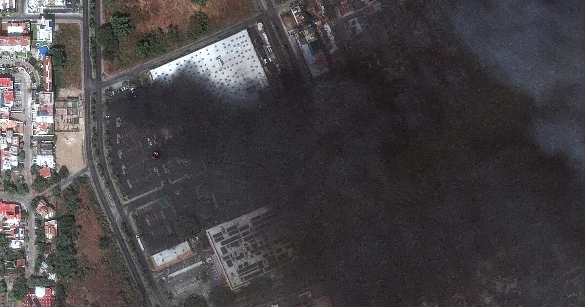 Californians 'hunkering down' in Puerto Vallarta after cartel violence