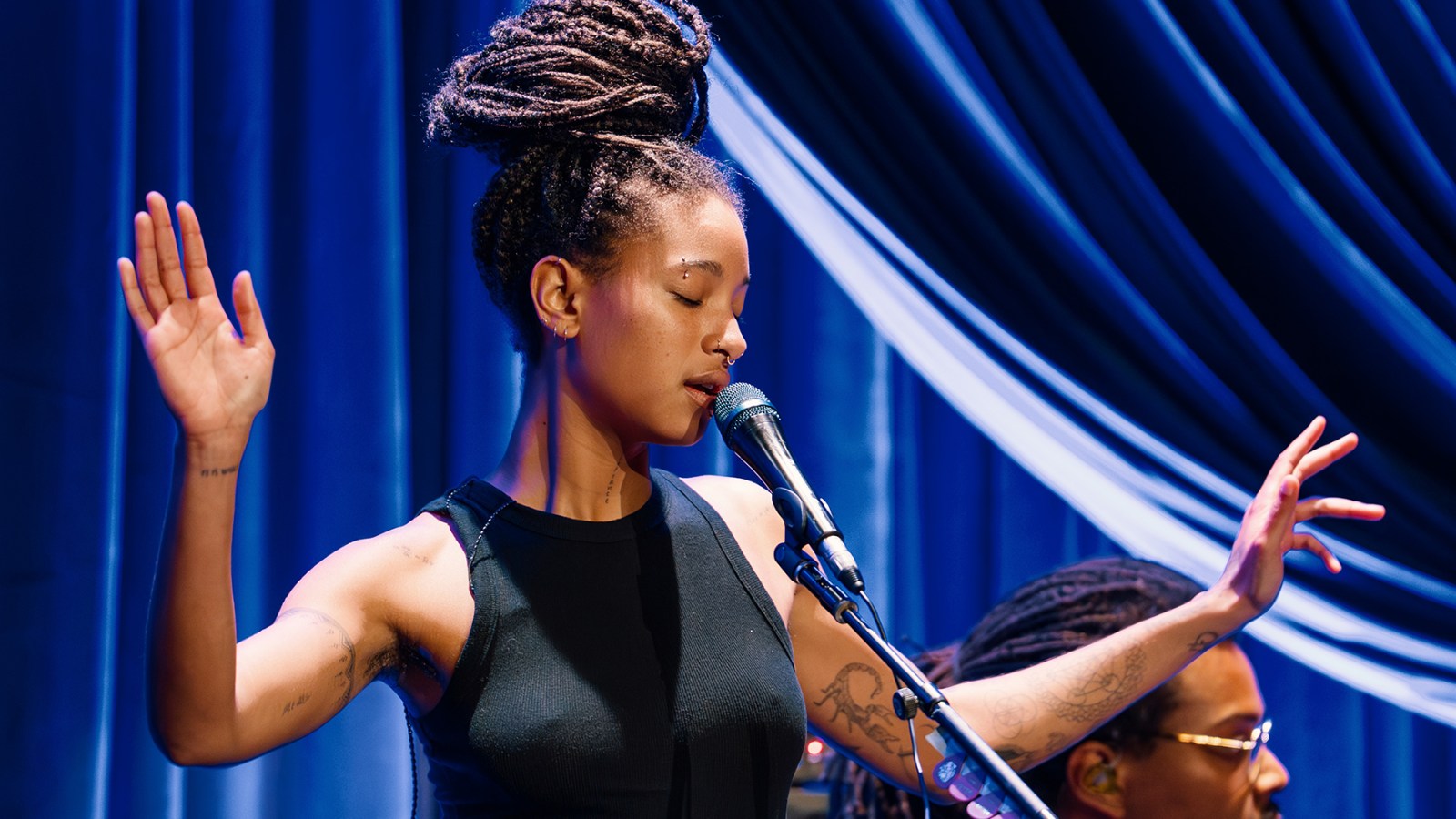 Willow Performs ‘Petal Rock Black’ at Jazzy Blue Note Debut in L.A.