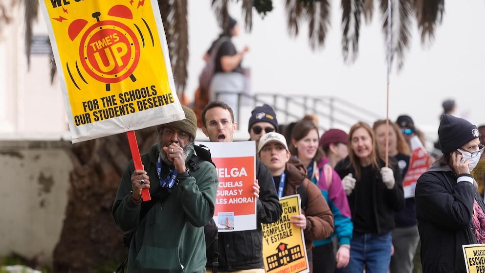 San Francisco parents scramble as teachers strike leaves 50,000 students out of school