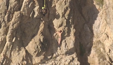 Woman rescued from cliff at San Francisco’s Ocean Beach – NBC Bay Area
