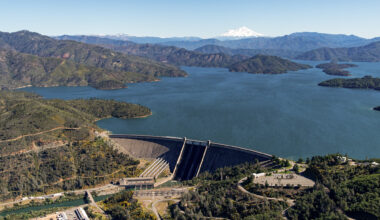 Record heat melts California's snowpack early