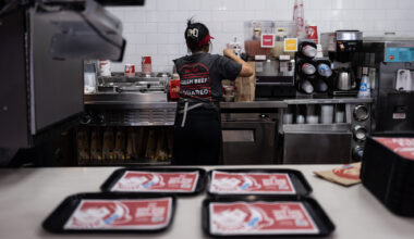 $20 fast food wage upped prices, automation but cut jobs