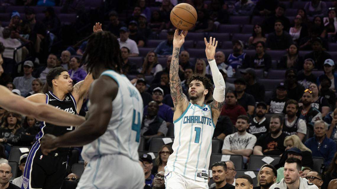 Hornets sink Kings with record-tying 3-point onslaught