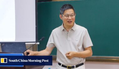 China’s award-winning mathematician Wan Daqing leaves California for Chongqing