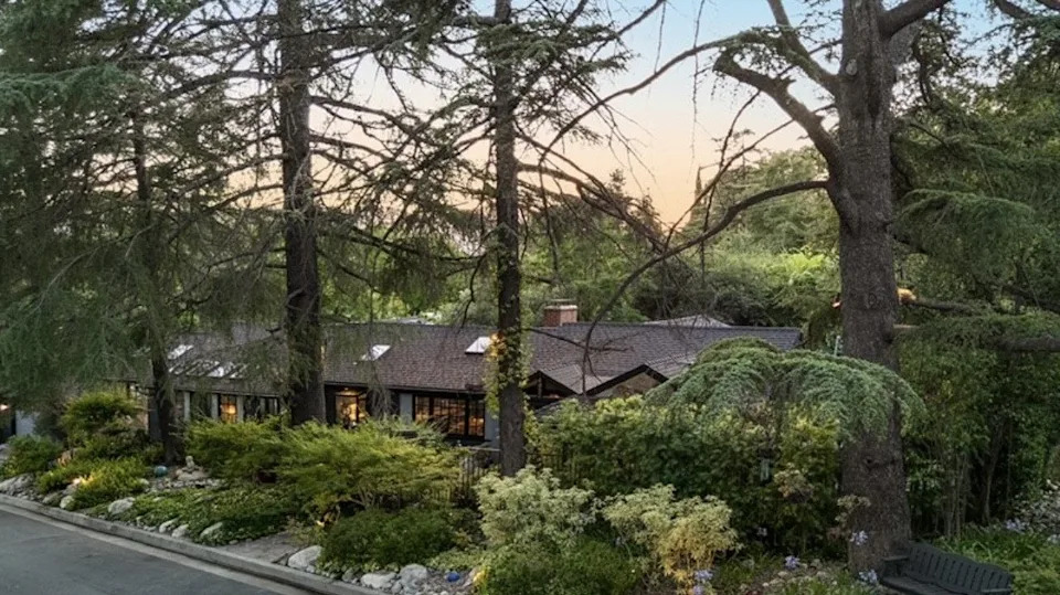 "Fire Country" star Diane Farr has put her longtime Los Angeles area home on the market for $2.8 million.