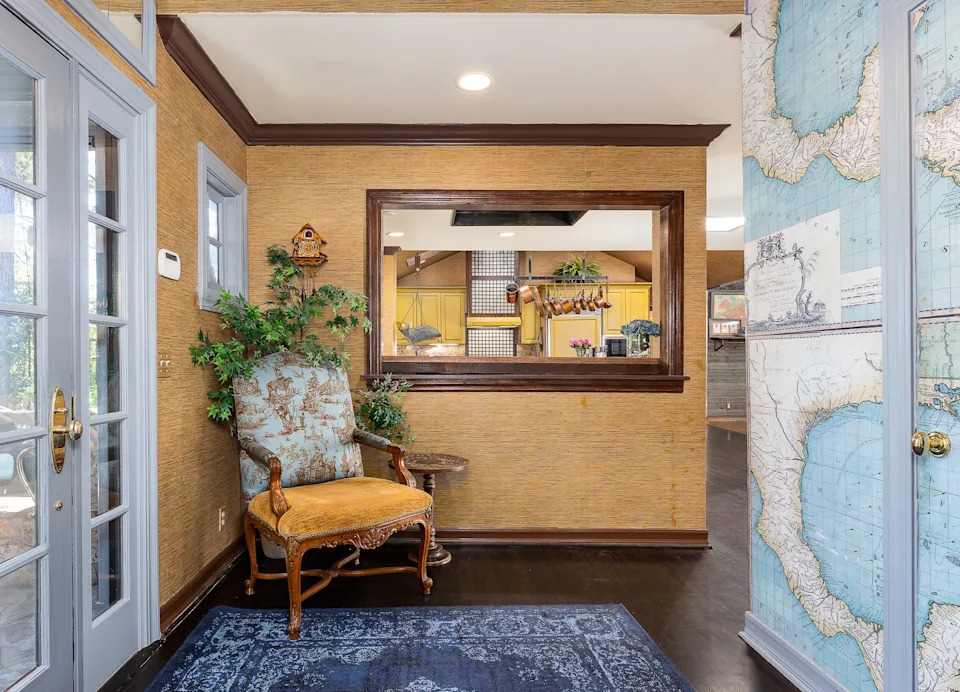 Farr also added "a world view" to the home's interior aesthetic.