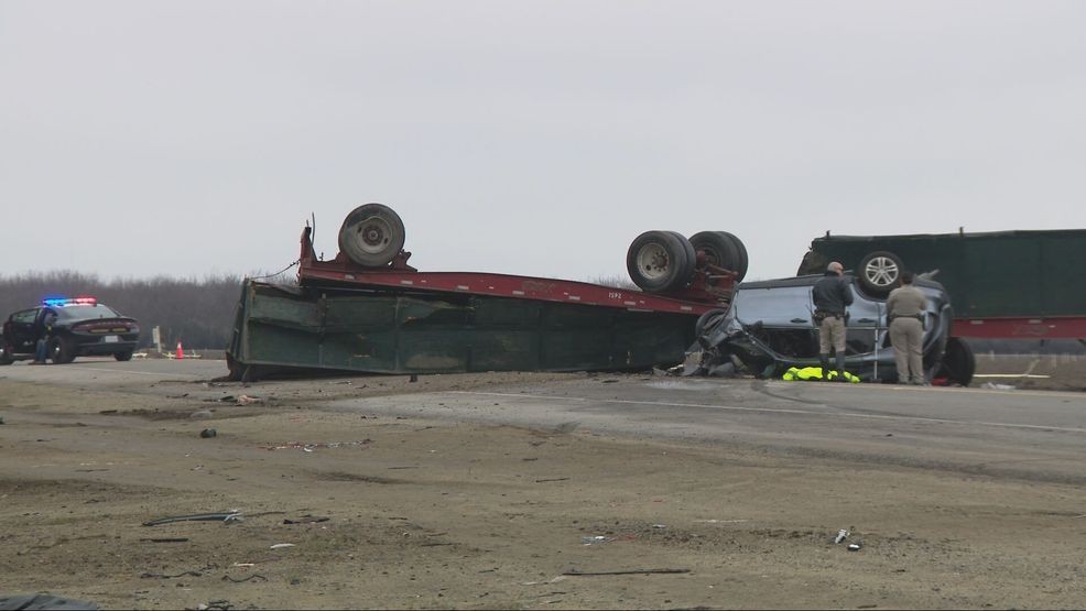 {p}At least one person is dead after a crash on Bear Mountain Boulevard and Wible Road Wednesday morning. PHOTO: KBAK/KBFX{/p}