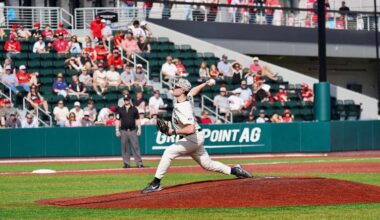 Golden Grizzlies' 12 Hits Come up Short in 4-3 Final at No. 9/11 Georgia