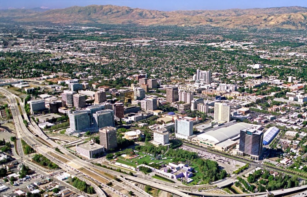 Silicon Valley flexes financial muscle in governor's race and tax battle