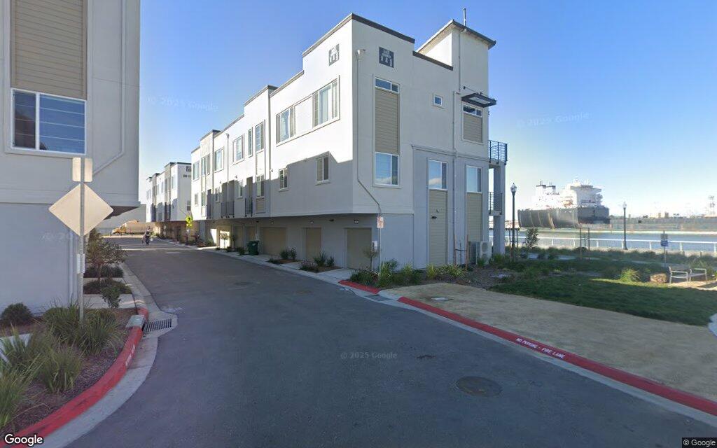 Sentinel Dr. 473 - Google Street View