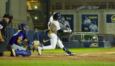 Bears Rout Roadrunners, Win 7th Straight