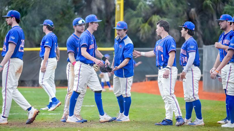 River Hawks Fly to West Coast for Week-Long Trip, Open with Series at San Francisco before Midweek Game at Sacramento State