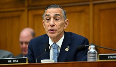 Rep. Darrell Issa announces retirement, backs Desmond for Congress