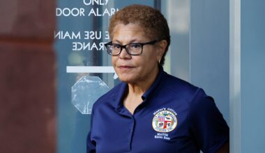 Dem-backed hotel wage hike eliminates hundreds of jobs, study says