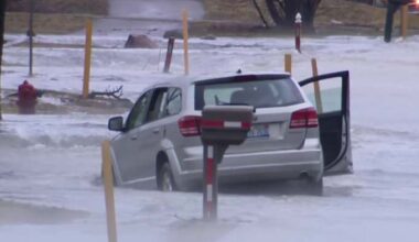 Crews working to restore water main break in Oakland County