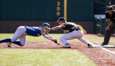 Baseball Falls to UMass Lowell on Sunday