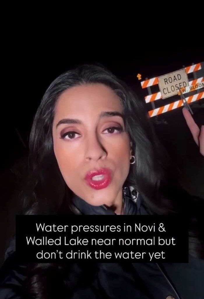 Crews restoring Oakland County water main break