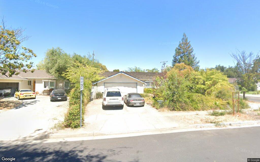 Kintyre Wy. 1351 - Google Street View