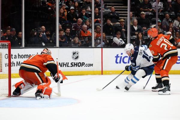 Jets seek payback vs. Ducks after overtime loss in Anaheim