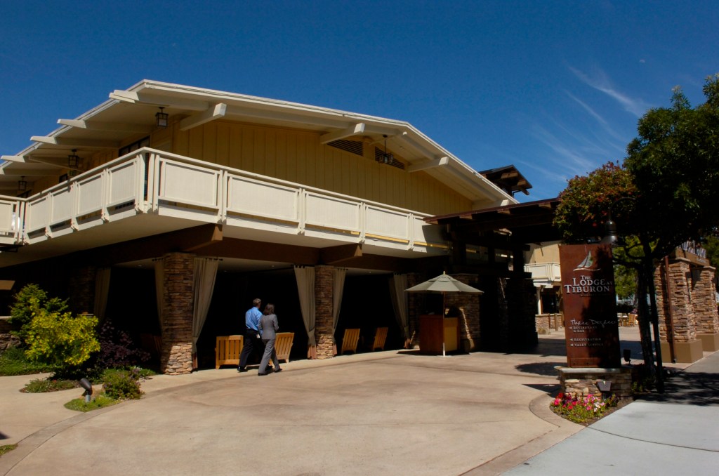Tiburon hotel bought through foreclosure