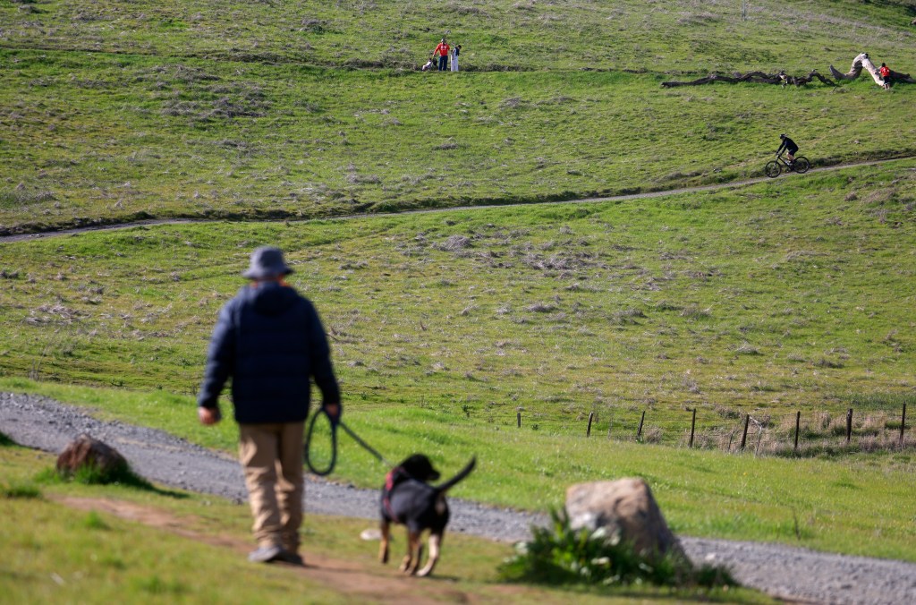 Want to skip the $6 entrance fee to a Santa Clara County park? Your local library has the answer – The Mercury News
