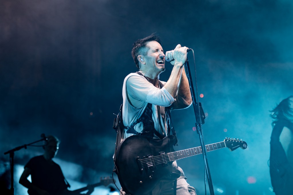 Nine Inch Nails deliver dark delights with help from Boys Noize in Anaheim – Daily News